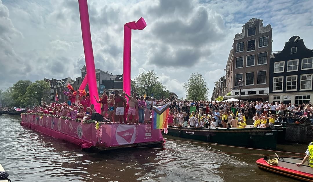 prive boot huren gay pride amsterdam