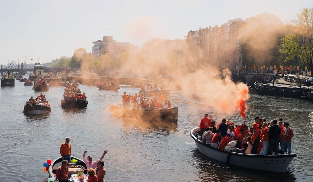 Koningsdag vieren in Amsterdam