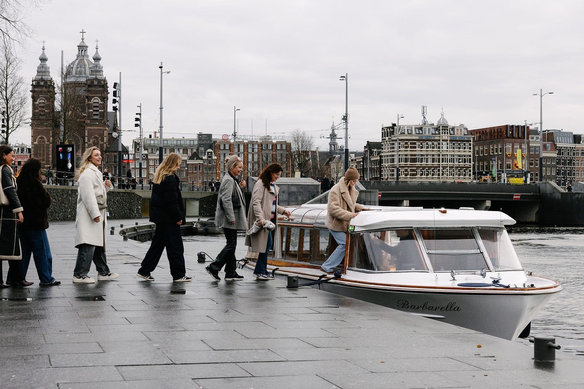 salonboot tot 12 personen huren in Amsterdam